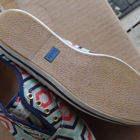 Keds Geometric Patterned Kate Spade Sneakers(Sz6) - Picture 2 of 3